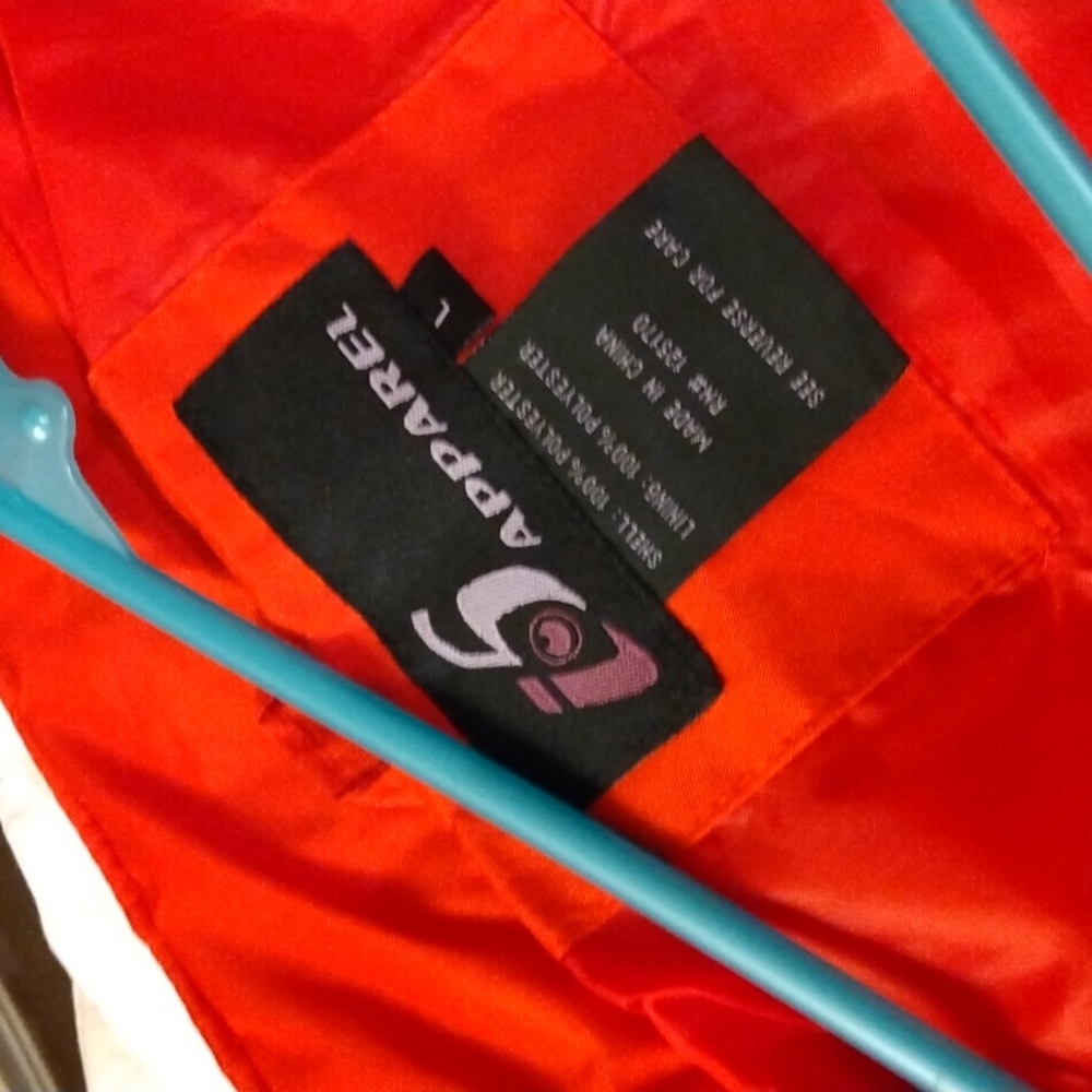 Red vest - Picture 3 of 4